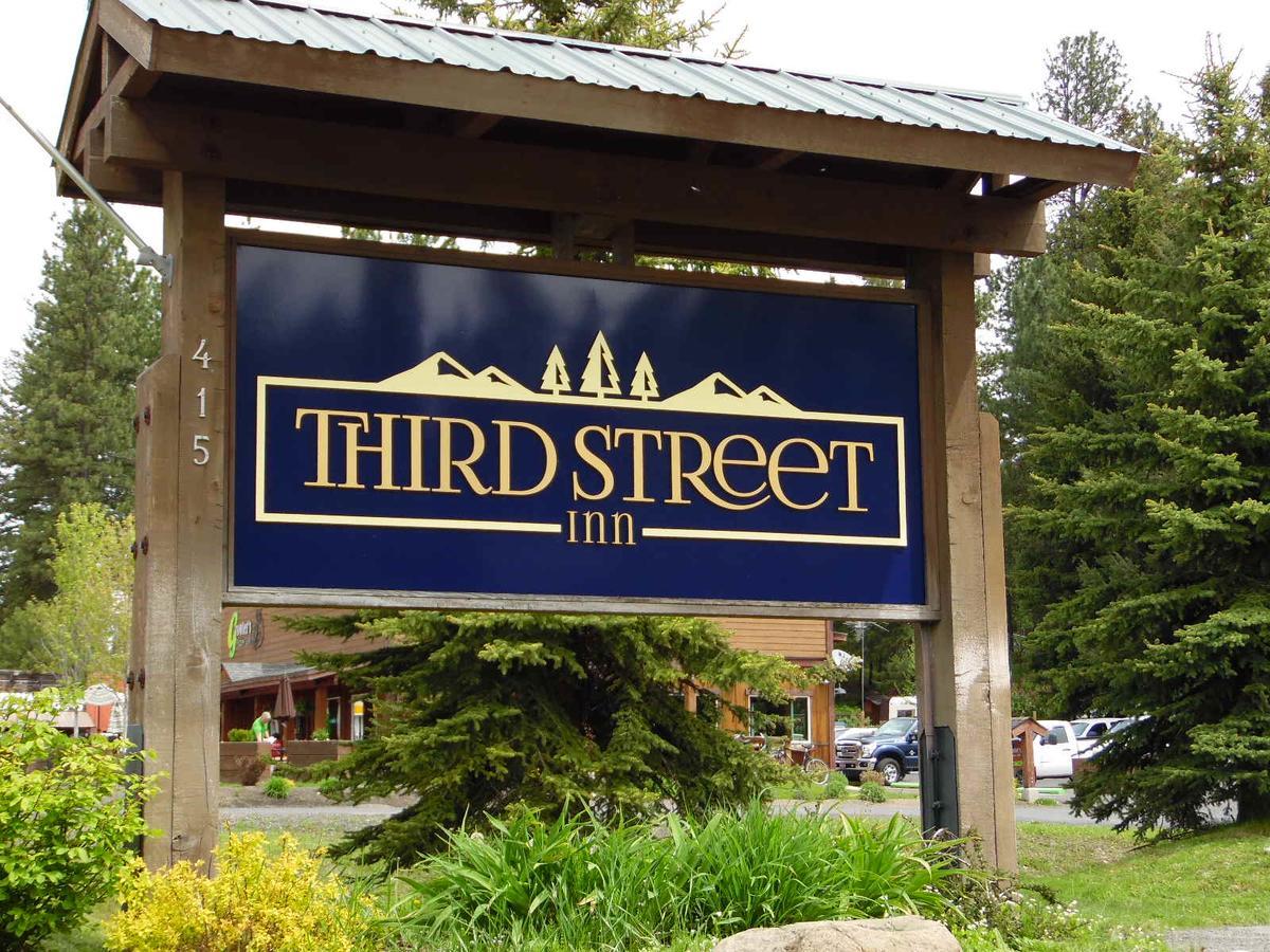 מק'קול Third Street Inn מראה חיצוני תמונה